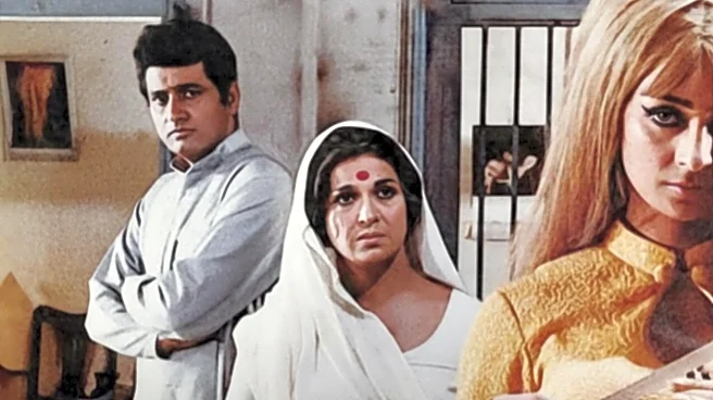 Saira Banu Recalls Dilip Kumar's Immense Respect For Kamini Kaushal, Shares Heartfelt Memory From Purab Aur Pashchim Shoot