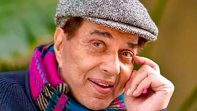 Dharmendra Dies At 89: Ranveer Singh, Kareena Kapoor, Varun Dhawan, Ananya Panday - Bollywood Pays Tribute To Legendary Actor