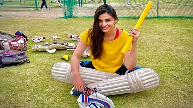 Bigg Boss 19: Cricketers Unite For Malti Chahar! Arshdeep Singh, Suresh Raina, More Share Vote Appeals