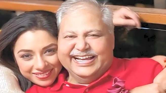 Rupali Ganguly Remembers Dear ‘Kaka’ Satish Shah; Shares Emotional Video One Month After His Demise