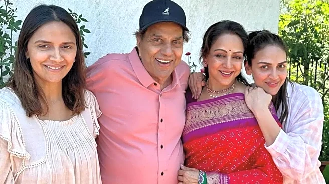 Hema Malini To Host Dharmendra’s Prayer Meet With Daughters Ahana, Esha Deol In Delhi: Report