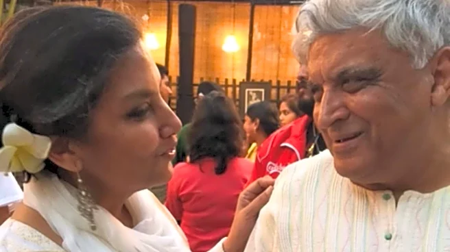 Shabana Azmi, Javed Akhtar Lost In Each Other's Eyes Even After 4 Decades Of Marriage; See 41st Anniversary Post
