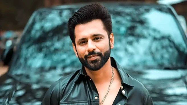 Rahul Vaidya Decides To Give EXPENSIVE Backpack To Fans; This Is His Reaction After Netizens Ask ‘How Much’