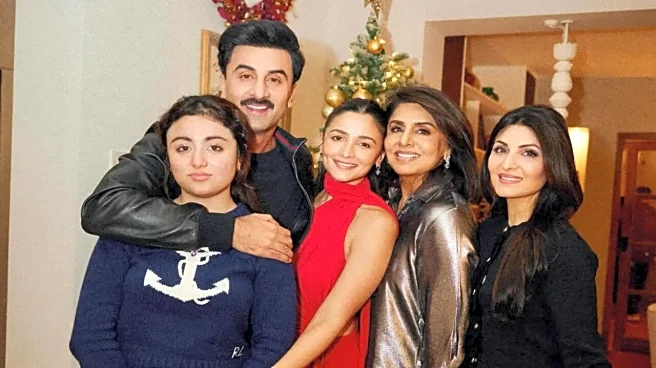 Alia Bhatt’s Mother Hosts Christmas Dinner For Ranbir Kapoor And Family; Riddhima Sahni Posts Family Pic