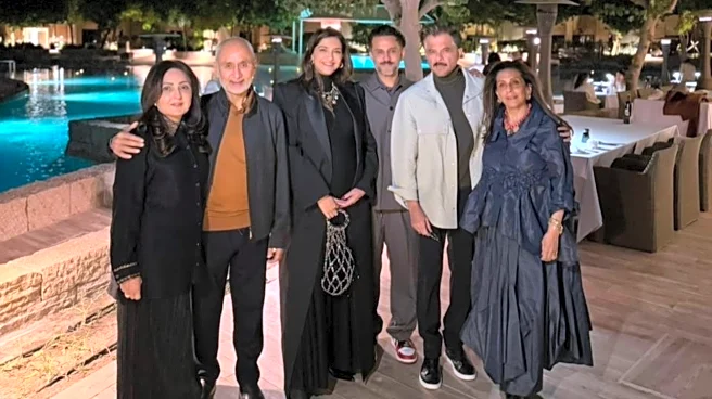 Sonam Kapoor Flaunts Baby Bump In Adorable New Year Bash Pic With Husband Anand, Dad Anil Kapoor And Fam