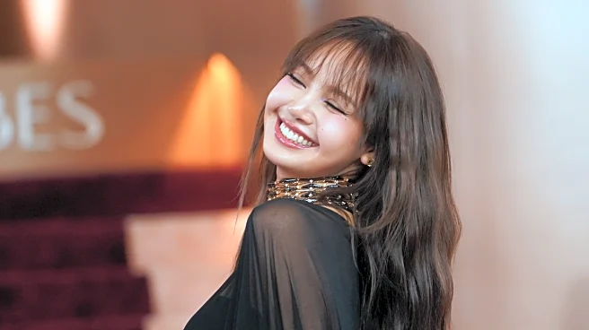 Blackpink's Lisa At Golden Globes 2026: Presenting With Priyanka Chopra To Posing With BIGGEST Stars - Viral Moments