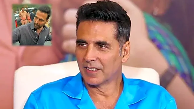 Star Power At BMC Polls: Akshay Kumar's Reply To Needy Female Fan Wins Hearts - WATCH