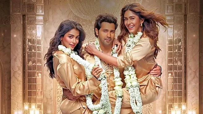 Hai Jawani Toh Ishq Hona Hai First Look: Varun Invites 'Double Trouble' With Mrunal, Pooja; Reminds Of Govinda's Sandwich - WATCH