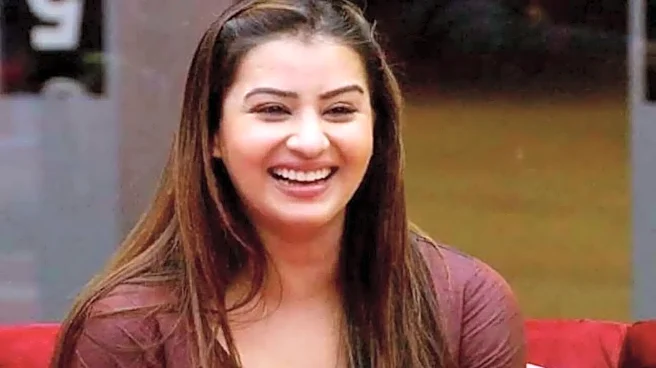 Shilpa Shinde Doesn’t Like Women Who Drink Or Smoke, Prefers Seeing Them In Saree: She Should Know Her Values