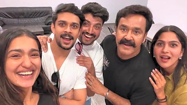 Mohanlal Grooves To Dhanush's Megham Karukatha At Germany Event, Saniya Iyappan, Swasika Call Him Pookie
