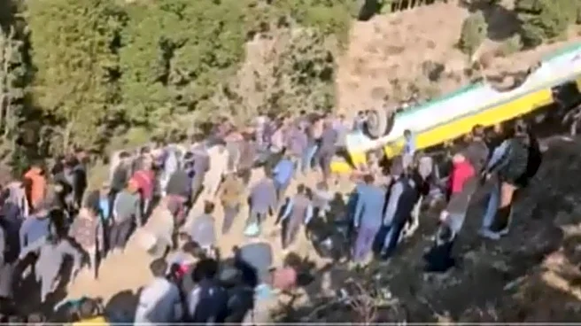 Himachal: 8 Killed, 5 Injured as Private Bus Falls Down Hill in Sirmaur