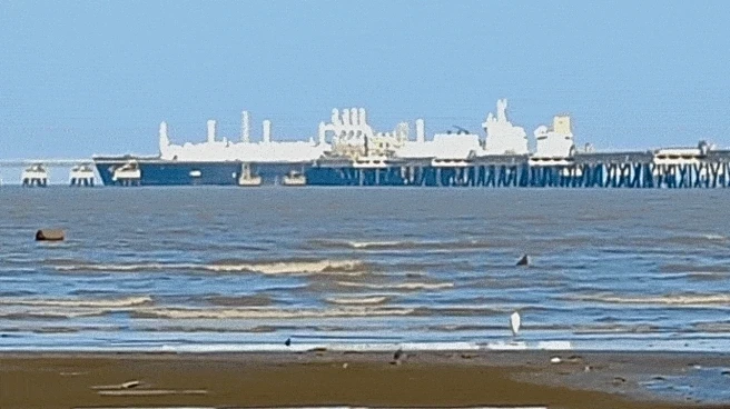 First LNG Carrier 'Disha' Reaches Dahej After Crossing Strait of Hormuz - Video