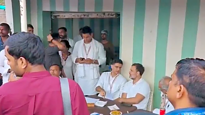 'Sips Coffee, Munches Snack': Rahul Gandhi’s Impromptu Break at Chhattisgarh Roadside Stall - Watch