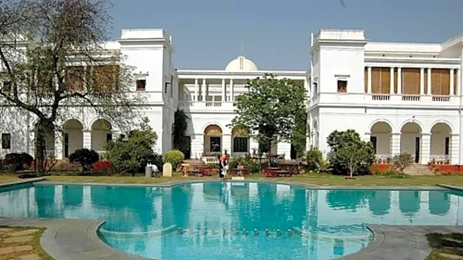 Inside Saif Ali Khan And Kareena Kapoor's Luxurious Pataudi Palace Worth Rs 800 Crore: 150 Rooms, Hollywood Movie Set And Everything Else About The...