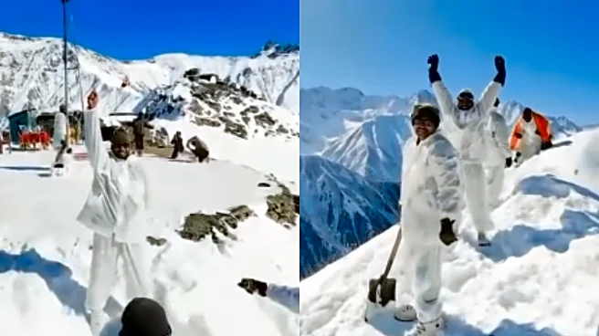 Shovel As Bat, Snow As Ball– Indian Army Turns Snowy Terrain Into Playing Ground! Wins Internet | VIRAL