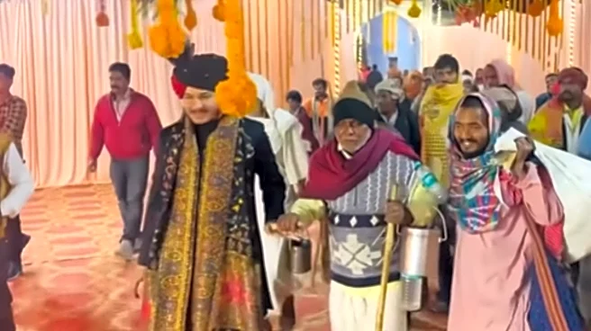 UP Man Invites Beggars To Sister's Wedding; Welcomes Them As ‘Chief Guests’, Wins Praise