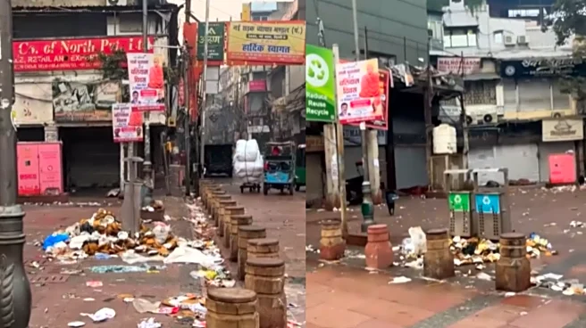 ‘Kya Ye Civic Sense Hain?’ Delhi’s Chandni Chowk Resembles ‘Dump Yard’ Due To Heavy Littering; Video