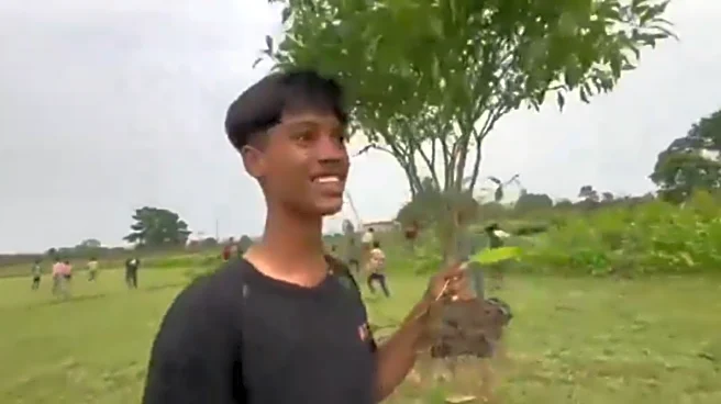 India-Bangladesh Border Faces Unique 'Tensions’! Bangladeshi Youth Steals Vegetables From India