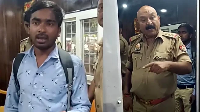 Student Orders Rs 20 Chole Bhature, Vendor Demands Rs 120 Later; Police Helps Resolve Matter | WATCH