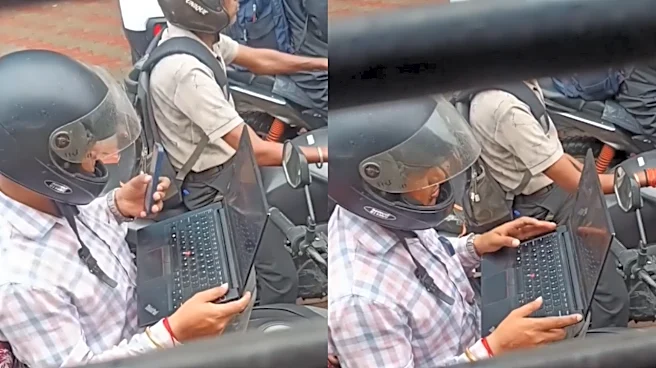 ‘People Have Turned Into Machines’: Biker Takes Out Laptop At Traffic Signal– Starts Working