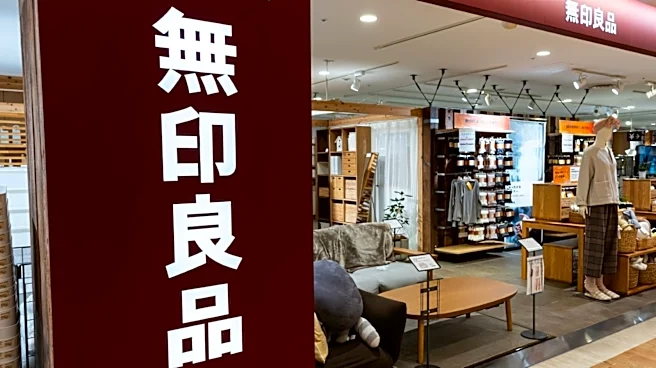 「こういう物干しが欲しかった」無印良品の“たためる室内物干しラック”が話題。雨の日も部屋干し快適に