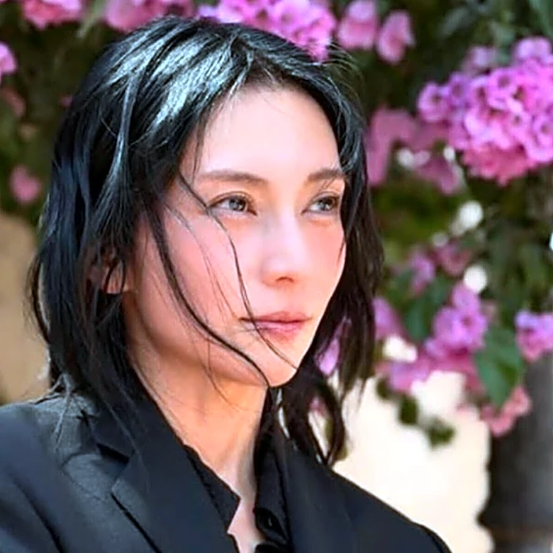 【男性に聞いた】「声が魅力的だと思う40代女性俳優」ランキング！ 2位「柴咲コウ」を抑えた1位は？【2026年調査】