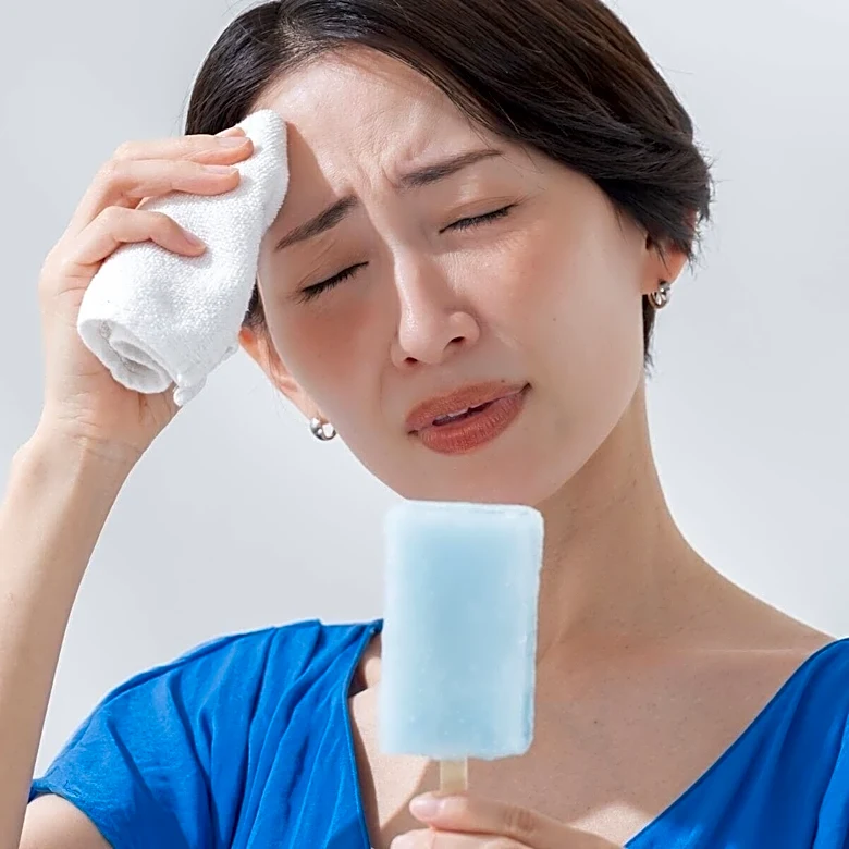 冷たいものを食べて頭がキーン！ アイスクリーム頭痛と「脳卒中」、関連する可能性は？【医師が回答】