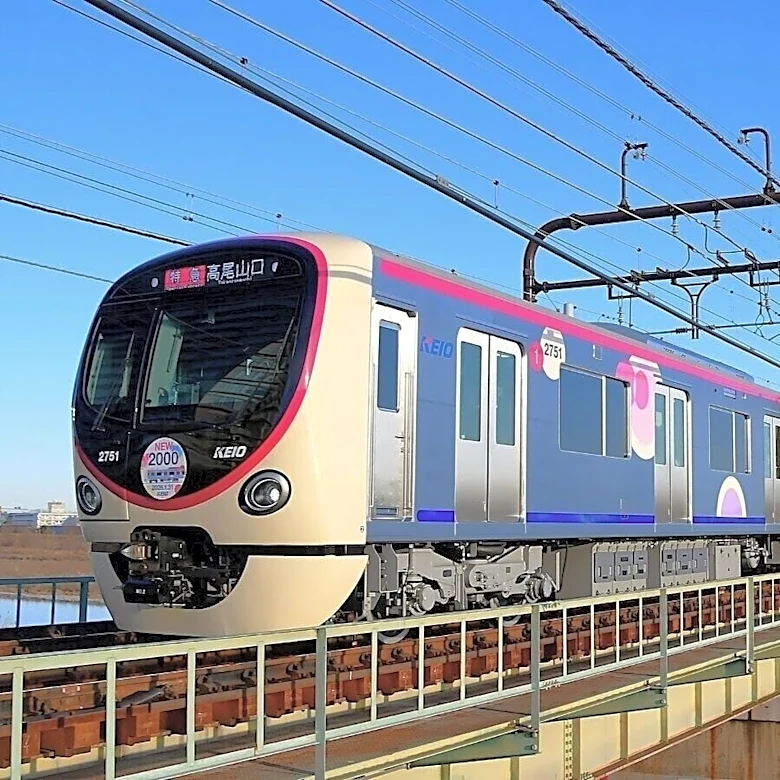 「定期区間外の電車代が浮いて、百貨店では10％引き」37歳女性が活用する株主優待