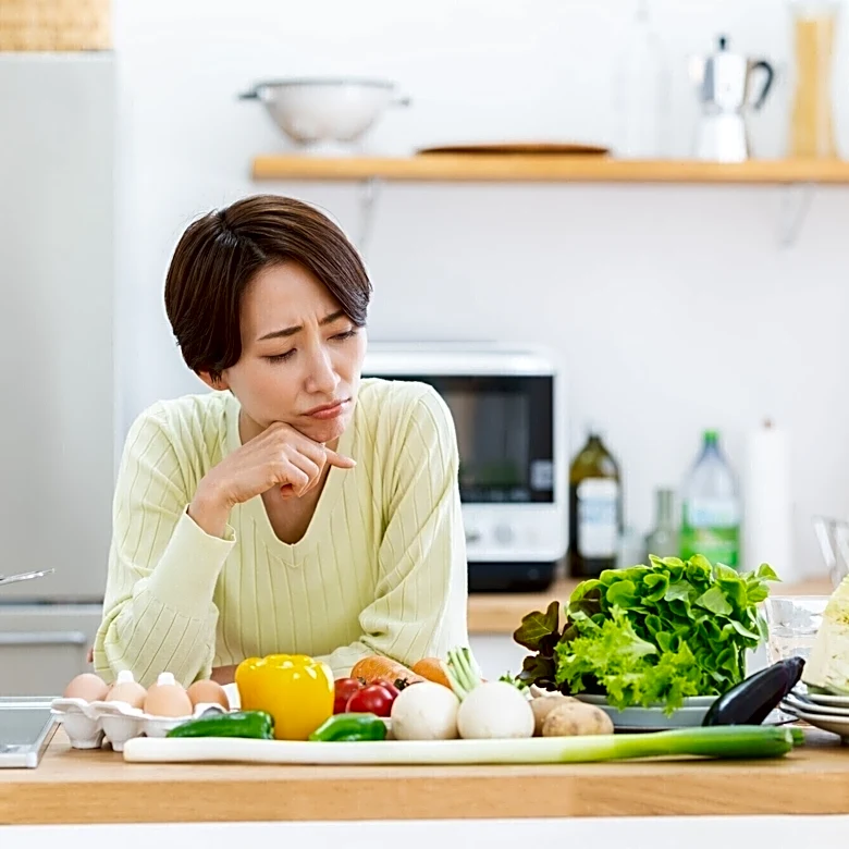 60歳から65歳まで国民年金に任意加入し、付加保険料も納めると年金はいくら増えますか？