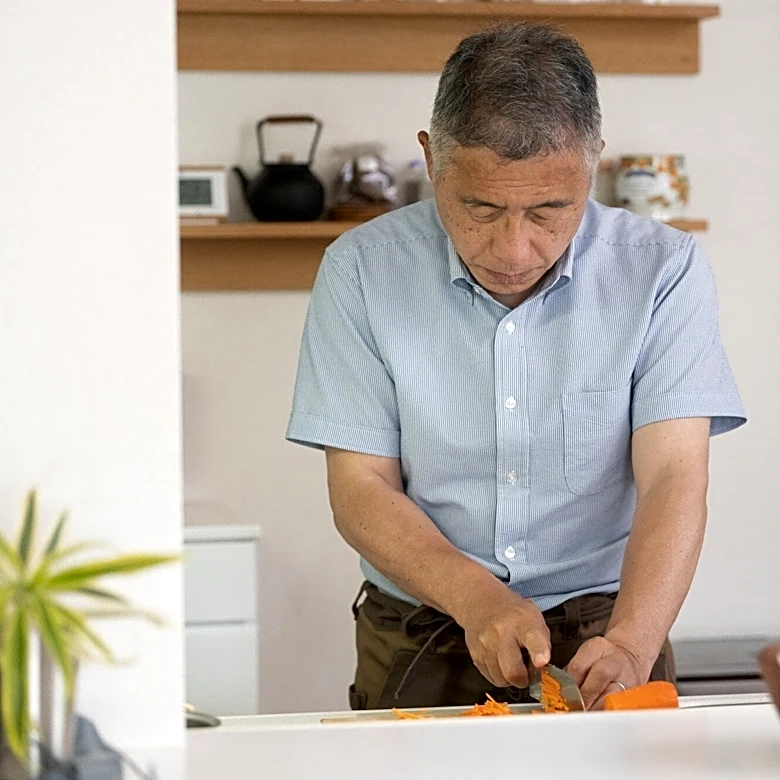 現預金20万円「食べものはホットケーキとサラダだけ」59歳男性が選んだ非課税生活