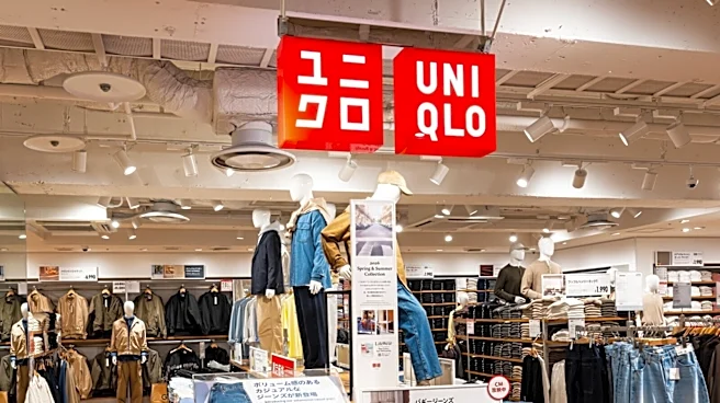 「可愛すぎて即購入」ユニクロの「フーデッドリブT」が好評。レイヤードも1枚でも大活躍