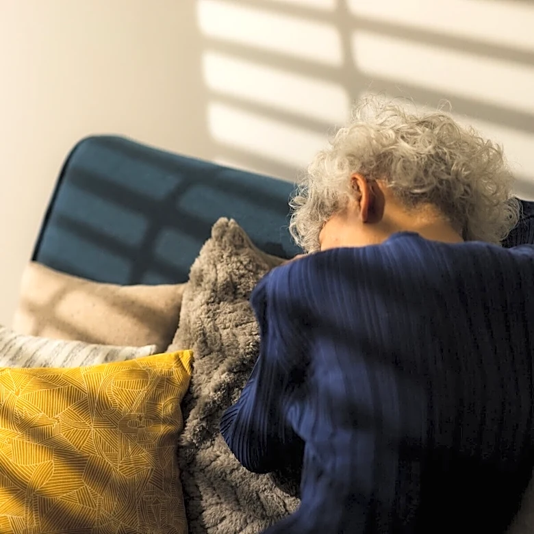 「電話では元気だったのに」1年ぶりに帰省した娘が見たものは……。70代一人暮らし母の“異変”