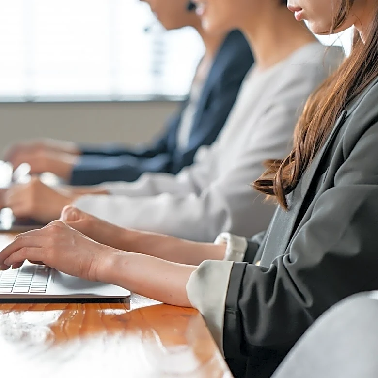45歳以上女性の4割が「入社以来異動なし」。ミドルシニア女性に広がるキャリア格差の実態