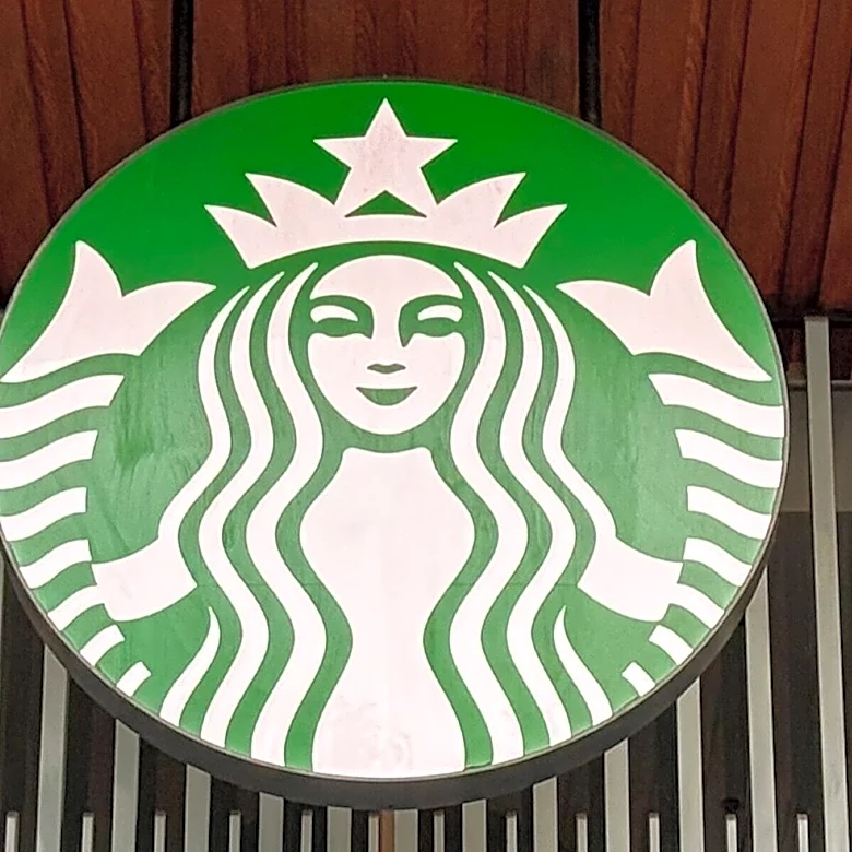 【スタバ】紙じゃないの？「クラフトペーパーショッパー S」は2200円で繰り返し使えるなら買い