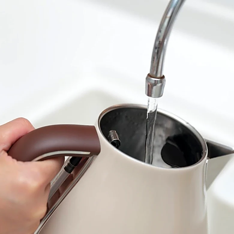 「思った以上にぬるくなるのが早い…」コーヒーや紅茶をよく飲む49歳女性が買って後悔したキッチン家電