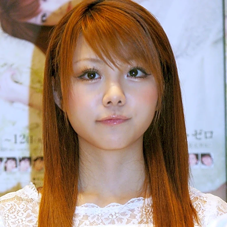 田中れいな「おかあさん結び」家での髪型を公開→「クリップがティアラみたい」「こっちの方が好み」と話題に