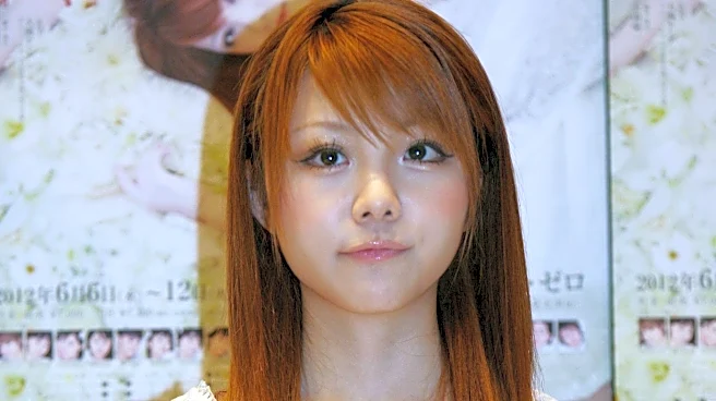 田中れいな「おかあさん結び」家での髪型を公開→「クリップがティアラみたい」「こっちの方が好み」と話題に