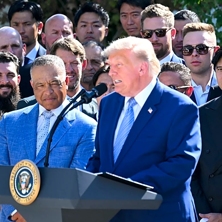 トランプ氏、大谷翔平との対面にご満悦も…自画自賛のホワイトハウス投稿に批判「あなたは史上最高ではない」