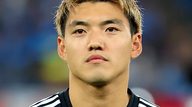 「こんなことある?」堂安律、サッカー少年にまさかのドッキリを仕掛けてしまう「めちゃ泣いた」「この子の人生変える出会いだろうね」
