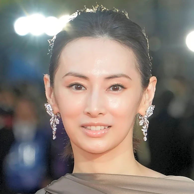 北川景子、後輩俳優と服被り→2ショットに「双子みたい」「髪型も似てますね」と話題に