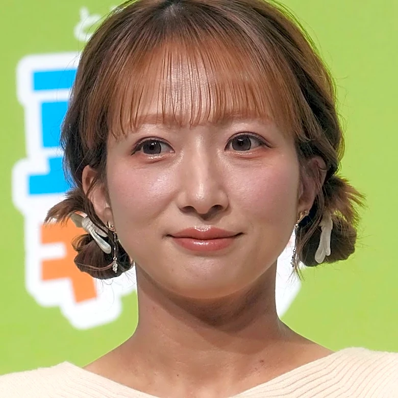 辻希美「色んなことを覚えた」0歳娘の姿を公開→「成長の速さにビックリ」「お返事もできますね」「声に反応するのがかわいい」と大反響