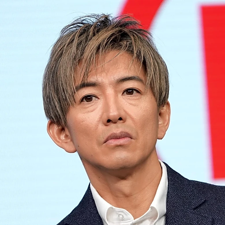 「所作が美しすぎ…」木村拓哉、神社を参拝する姿に注目集まる「スマート」「90度のお辞儀初めて見た」