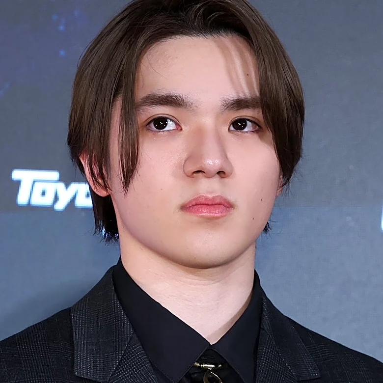 「ゲームに負けすぎて頭を冷やしてる」宇野昌磨の斬新な姿に反響⇒「ダイレクト冷却法」「冷やし昌磨はじめました」