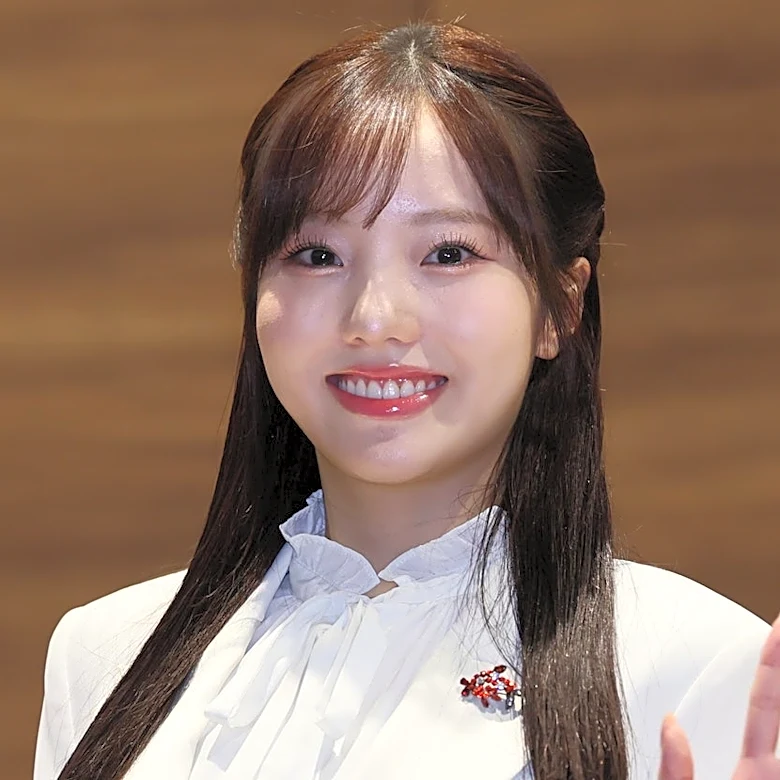 「K-POPアイドルかと…」本田真凜、“雰囲気一変”最新ショットにファン驚き「サナにみえた」「誰かに似てる」