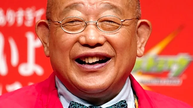 笑福亭鶴瓶、孫との家族3ショットを披露→「瓜二つですね」「みんな顔一緒」「隣の方は師匠の奥様ですか？」と大反響