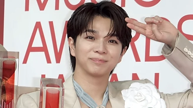 M!LK塩﨑太智、写真館で撮影→「ガチ家族写真」「良いとこのお母様とご子息すぎる」まさかの写りにネットざわつく