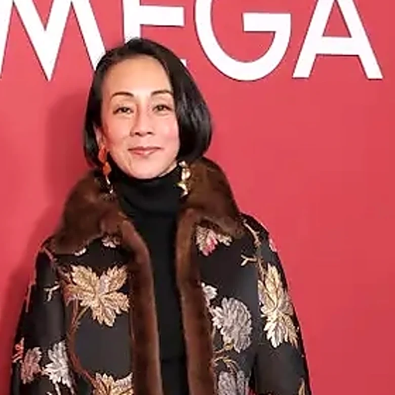 中村江里子、母との2ショットに反響→「オシャレなお母さま」「メチャ可愛い」「娘の顔になってますね」