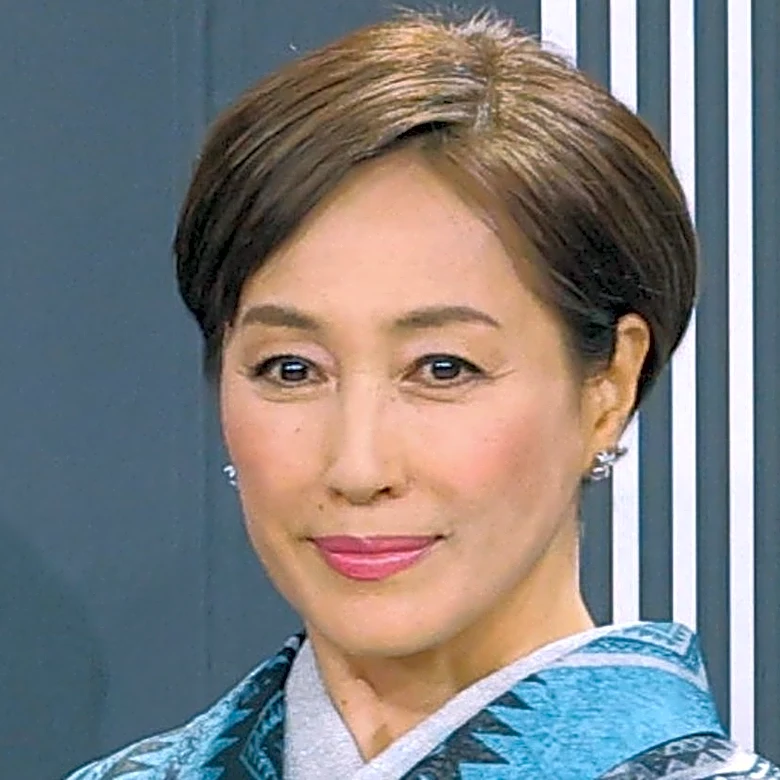 「宇宙に行くの？」高島礼子、2ショットでの姿にSNS沸く「珍しい」「なかなか斬新…」「アルミホイル！？」