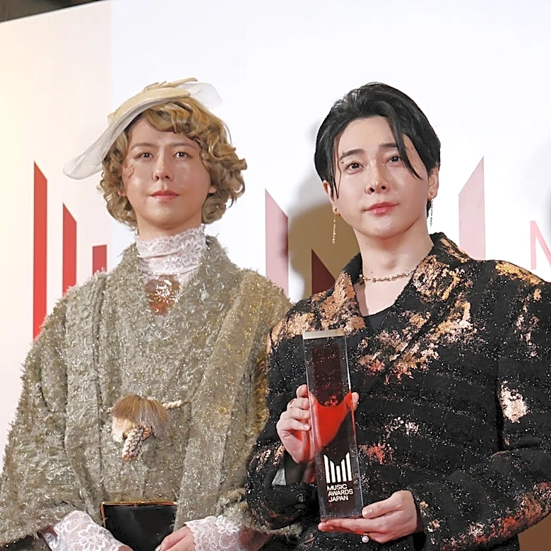 「こんな堂々といたの！？」街中で撮影するMrs. GREEN APPLEにファン驚き「みんな気がついてたよね！？」
