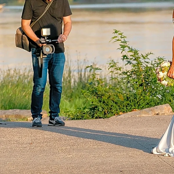 結婚式ムービーに「清掃員」が紛れこんだと思ったら……まさかのスター選手！ ⇒新婦「興奮しました」（海外）